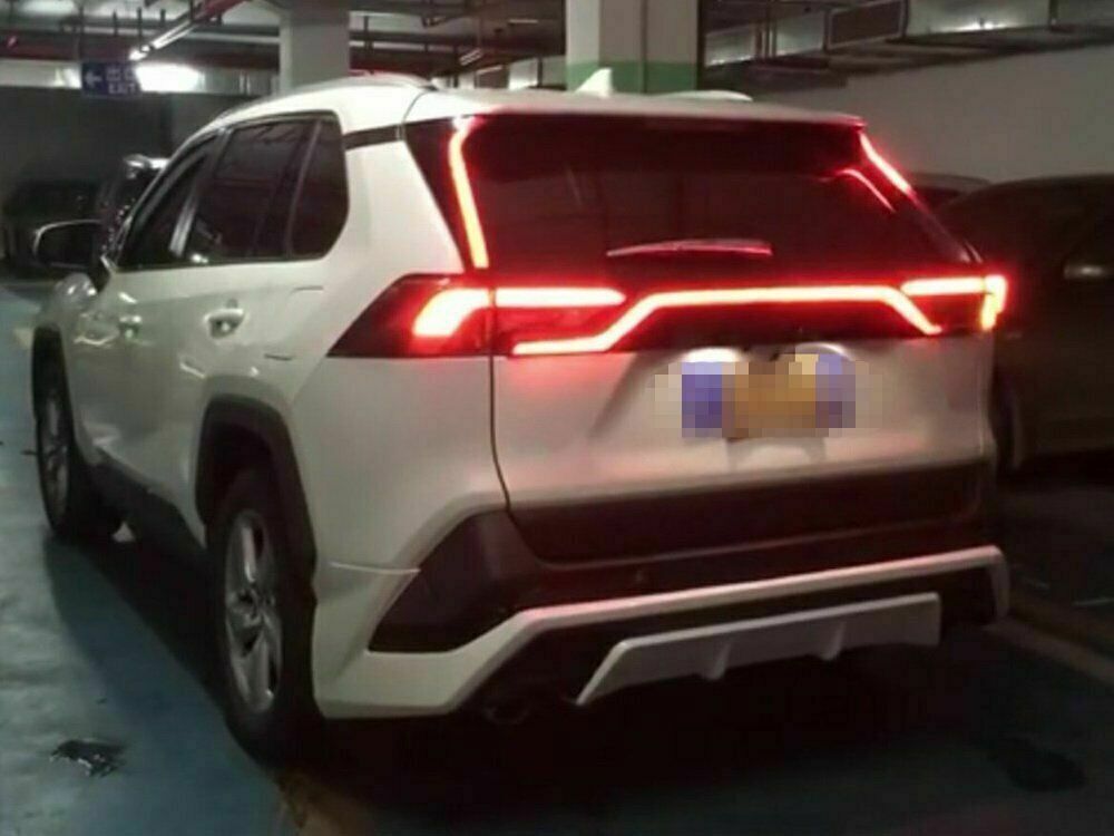 LED Reflector Rear Trunk Pillar Light for Toyota RAV4 2019-2024 Brake Tail Lamp