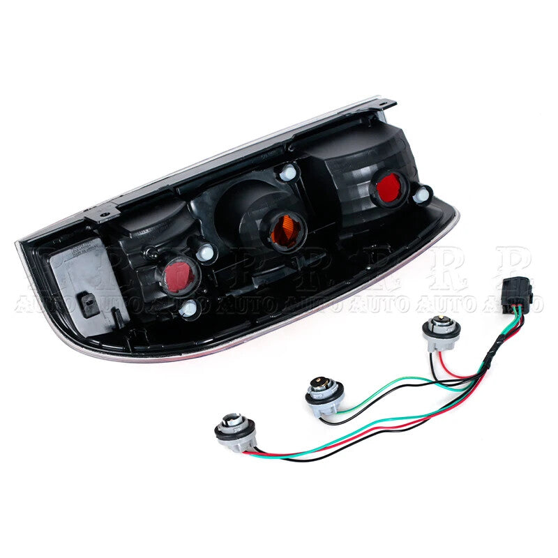 Left rear stop brake taillight applicable to for Mazda BT50 BT-50 2007 - 2011