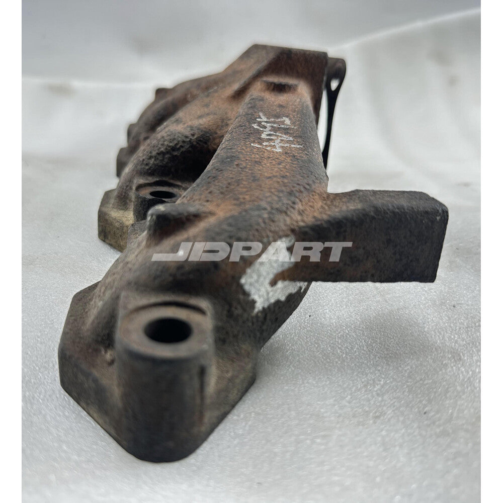 4D95 exhaust manifold is suitable for diesel engine parts.