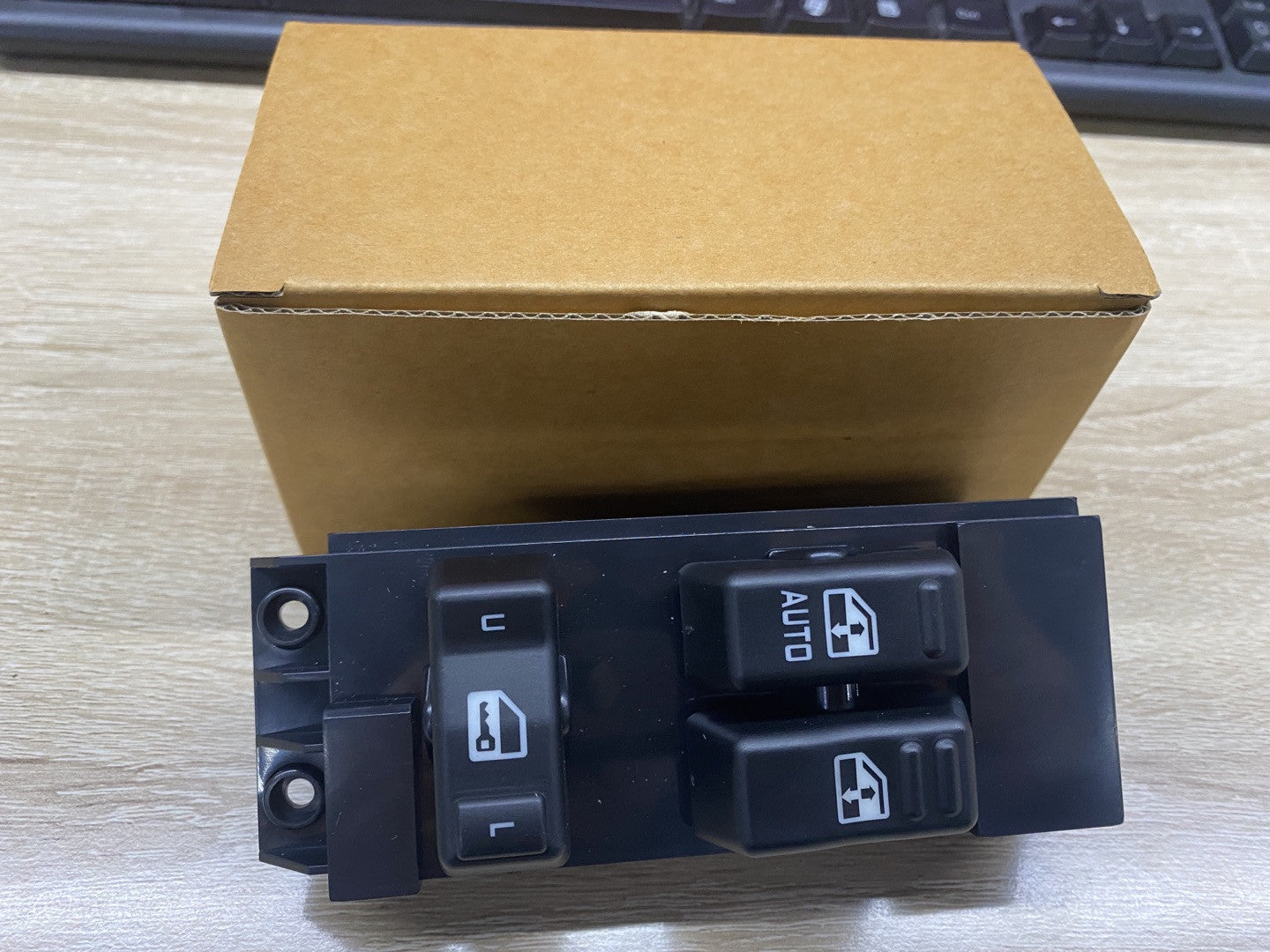 For 1999 -2002 for Chevy Silverado for GMC for Sierra Master Power Window Switch Front Left