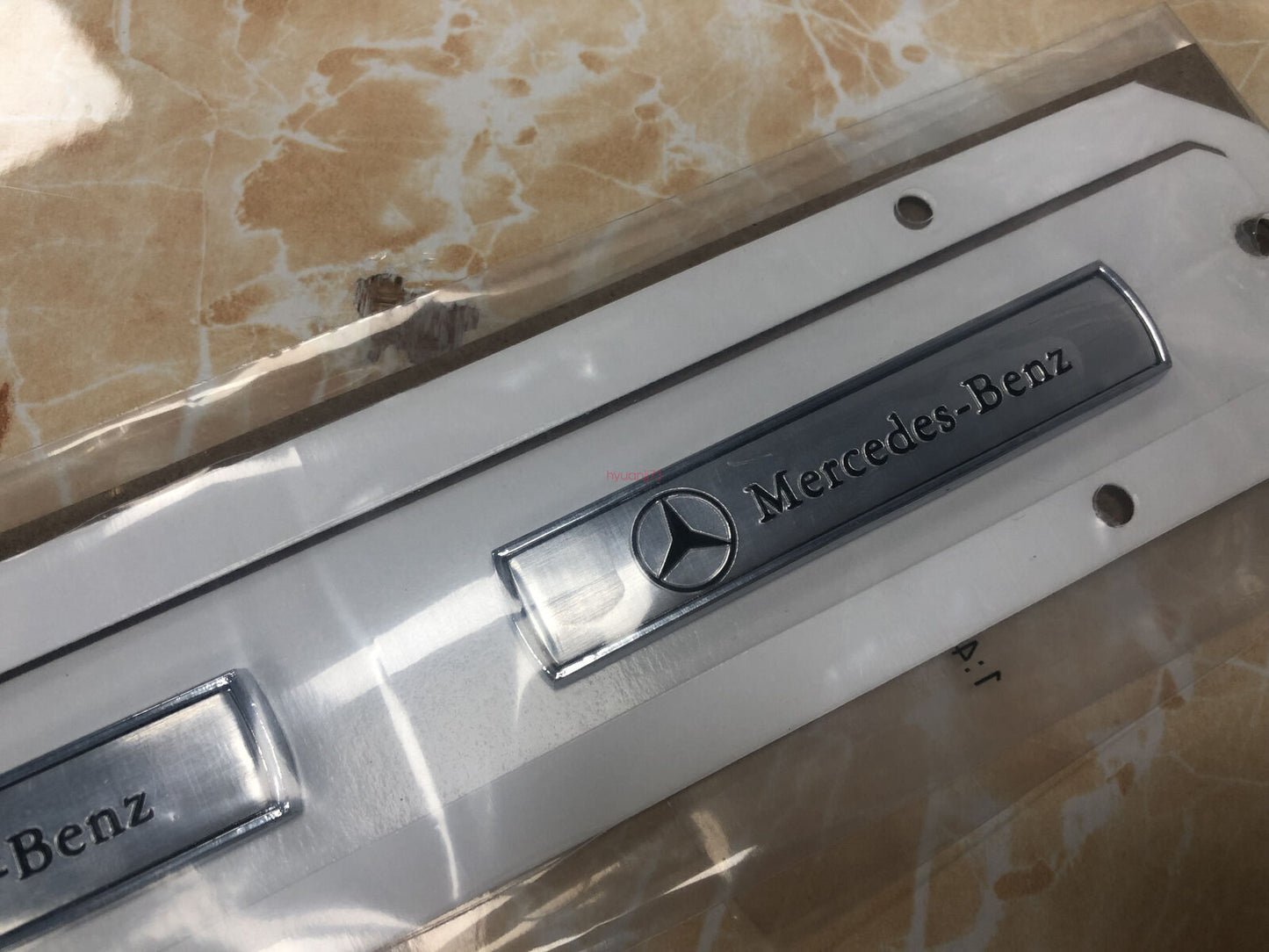2pcs for Mercedes-Benz Car Emblem Badge Sticker Side Skirts Badge Logo