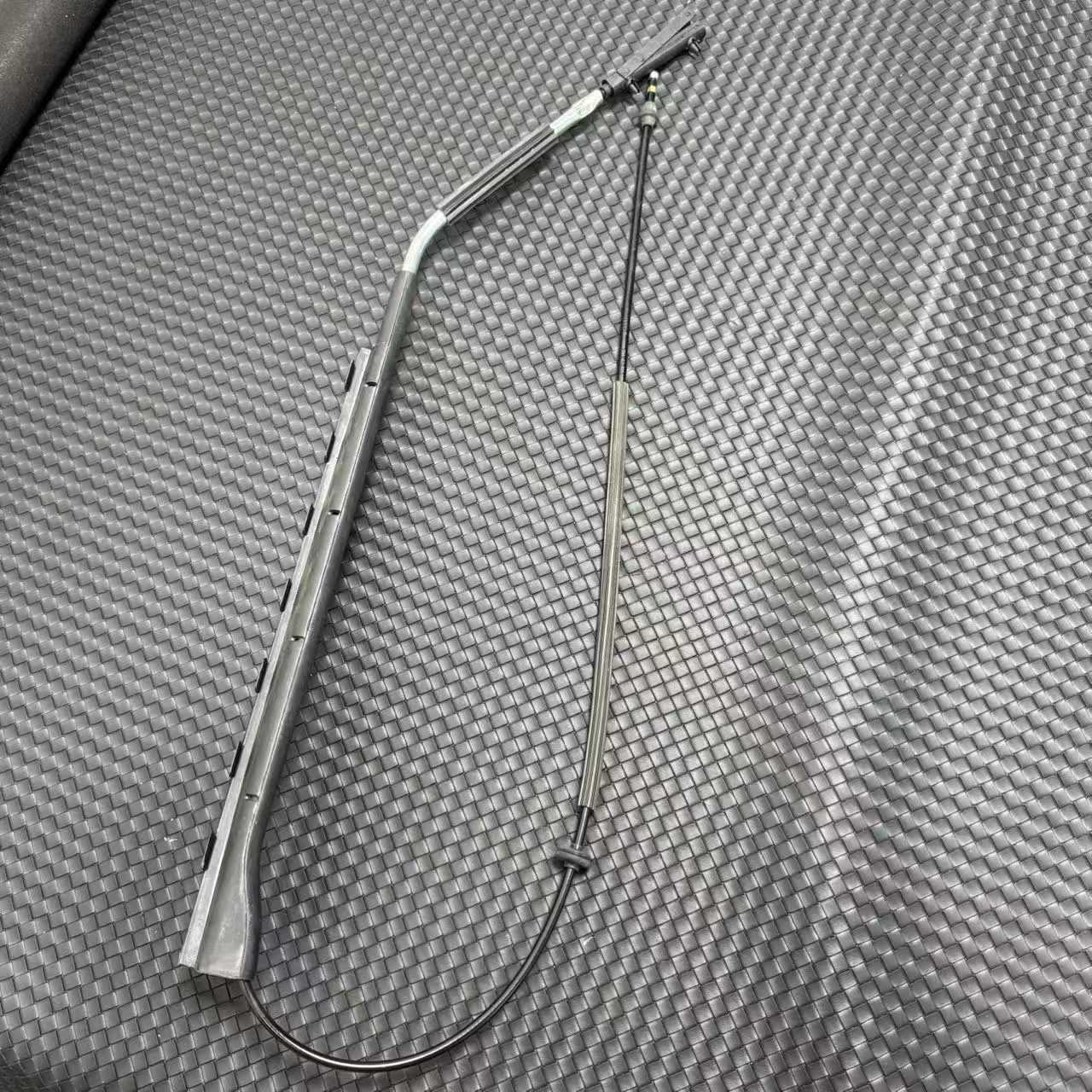 4L1823535 Hood Latch Release Cable for Audi Q7 07-15