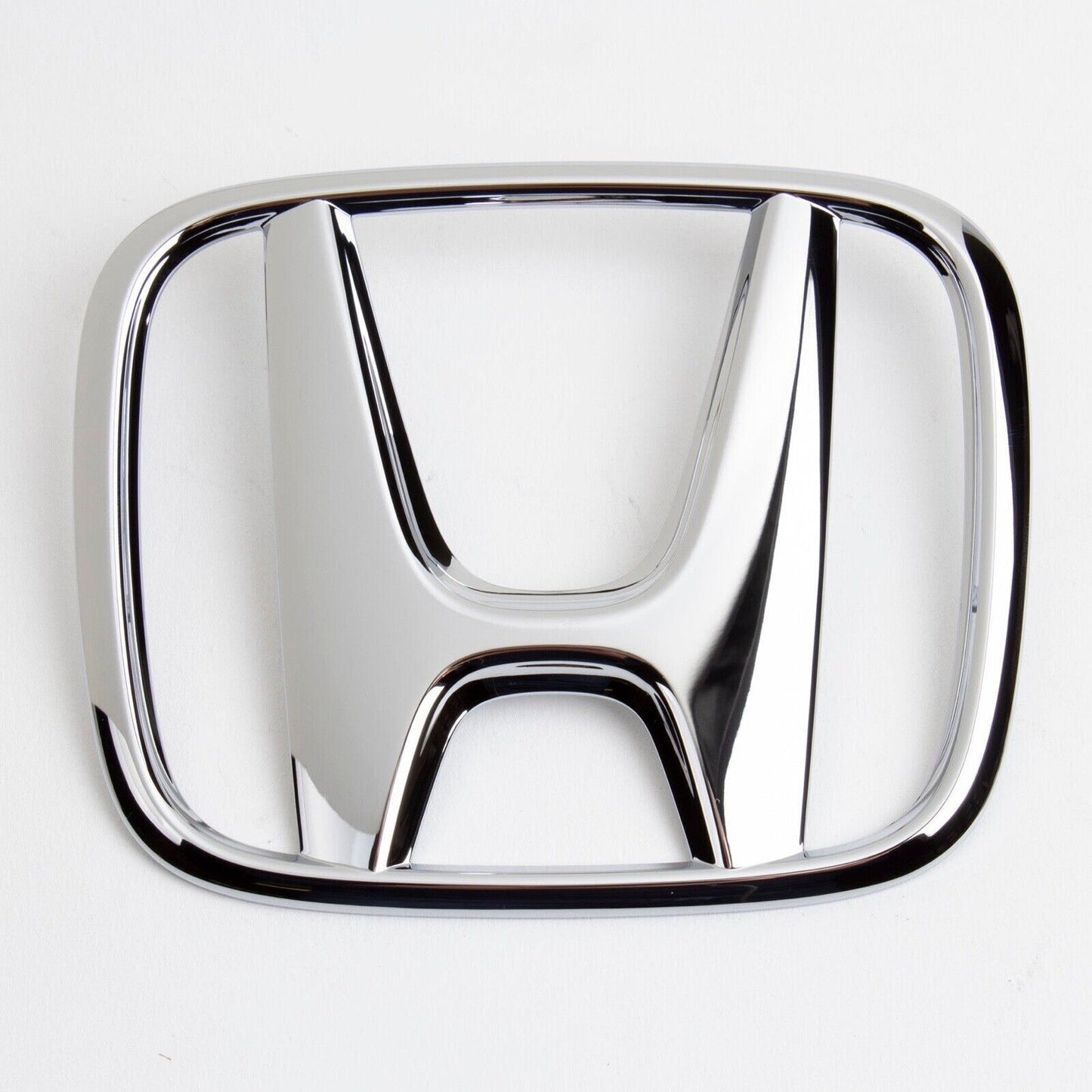 75700-S9A-G00 Grille with Chrome for Honda H Badge for Accord - new