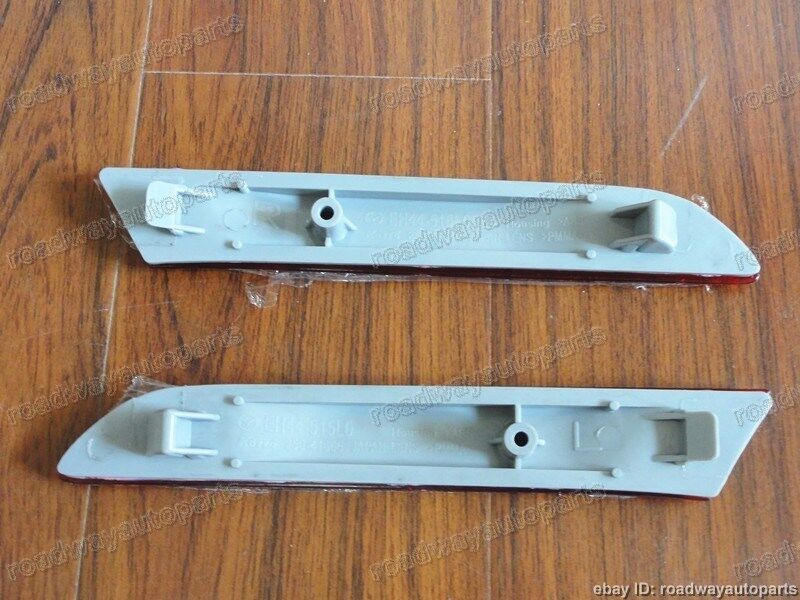 Set Of 2 Left Right Side Rear Bumper Reflector Light for Mazda CX-7 2010-2014