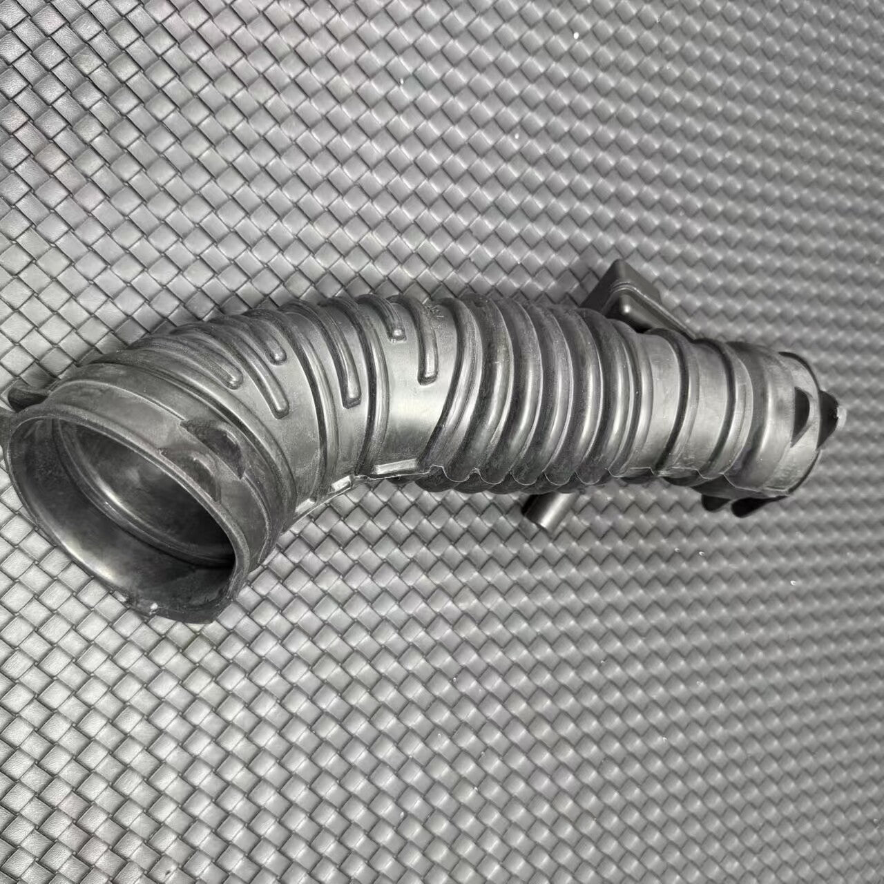AIR Intake Hose for Chevrolet 42504966 Q