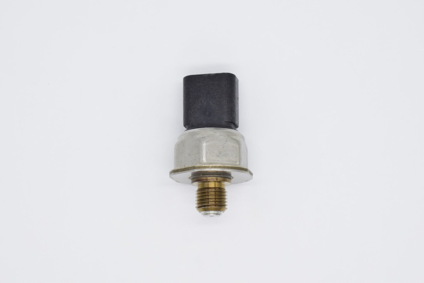 The new MN153264 Lambda Oxygen (O2) sensor is suitable for Mitsubishi Montero Pajero 4 3.0L engines.