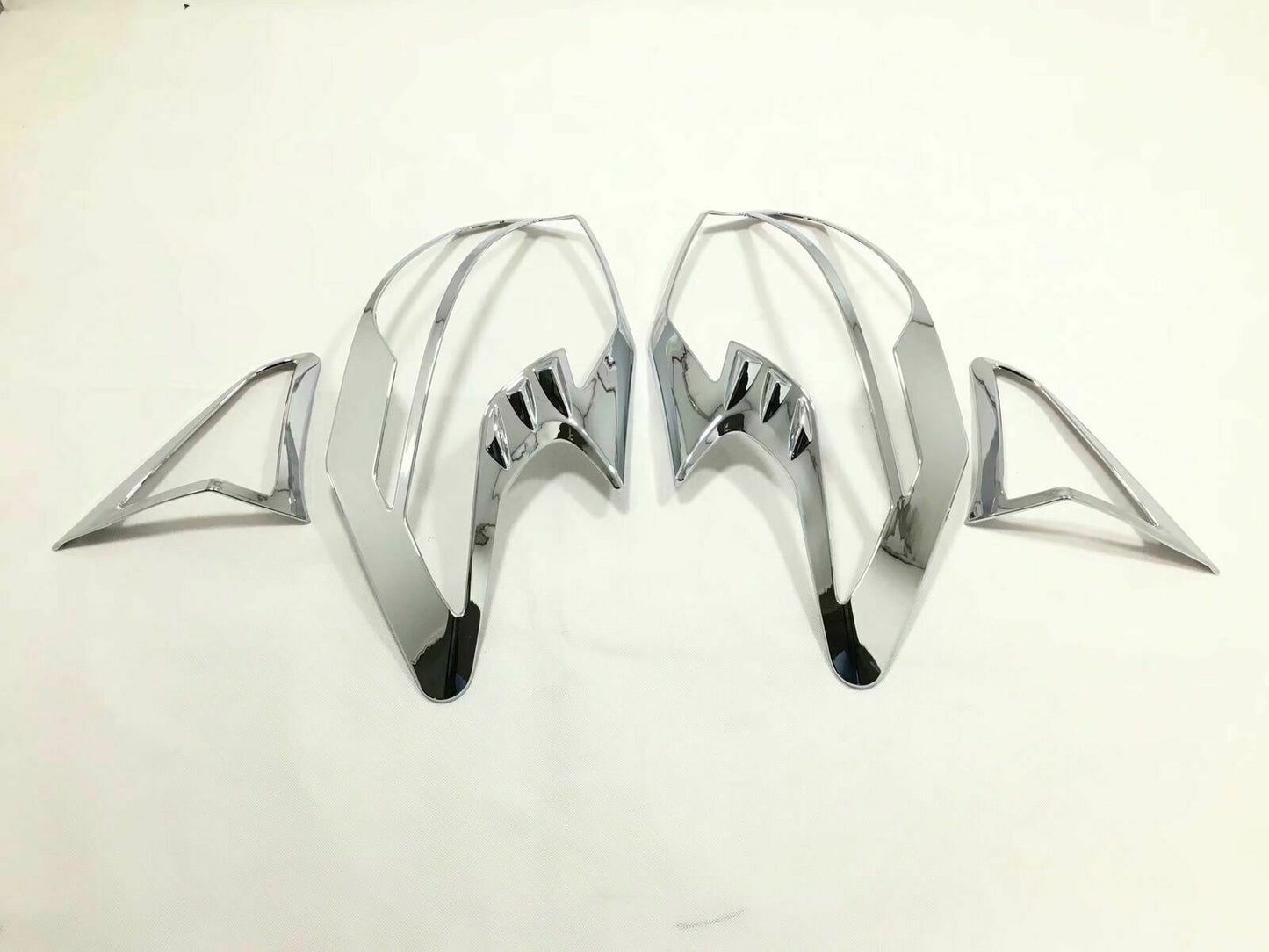 ABS Chrome Rear Tail Light Lamp Molding Cover Trim 4P for Nissan Kicks 2017-2021