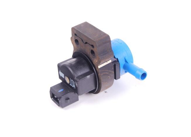 1 piece Vapor Canister Purge Solenoid for W221 W204 0004708593 v