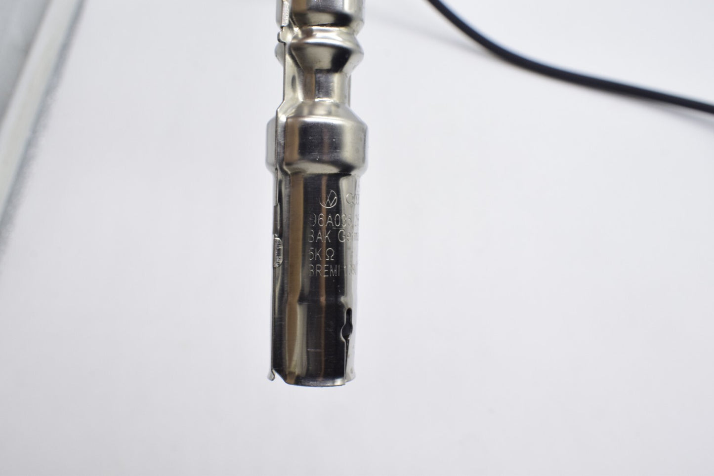 Seats for Volkswagen for Audi and for Skoda 06A035255C 1.6 gasoline vehicles: ignition coil and ignition cable.
