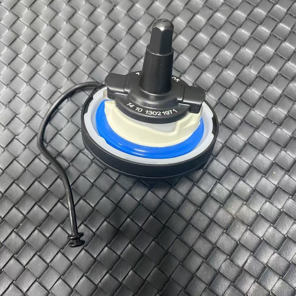 for BMW E81 E87 E88 E46 E90 E91 F20 F21 F32 E60 Non-Locking Fuel Cap Q