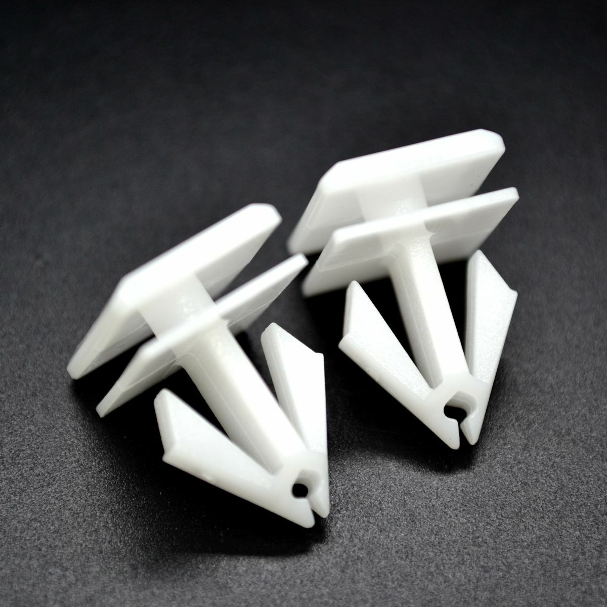 10pcs Rocker Panel Moulding Clip for Jeep Liberty for Dodge Durango for Charger for Chrysler