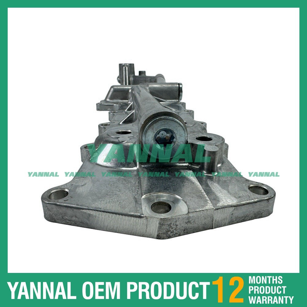 ME303345 is suitable for Mitsubishi 6D17 engine cooler housing components.