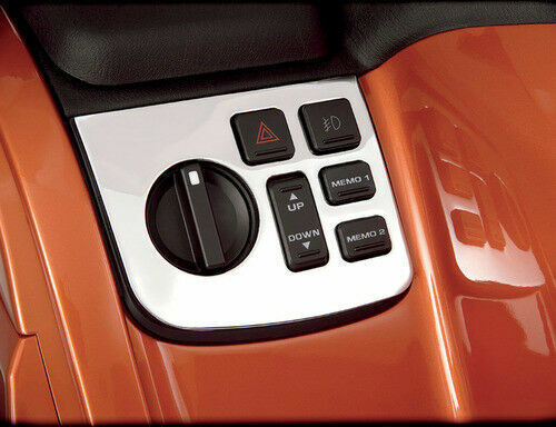 The chrome-plated control panel accents on the left side are applicable to the for Honda Goldwing GL1800 2001-2011- n