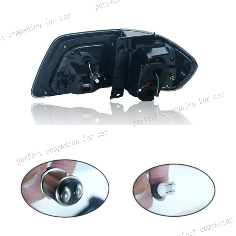 One set of LED taillights, rear brake lights, and stop lights (smoke-proof) suitable for Toyota Fortuner 2012-2015.