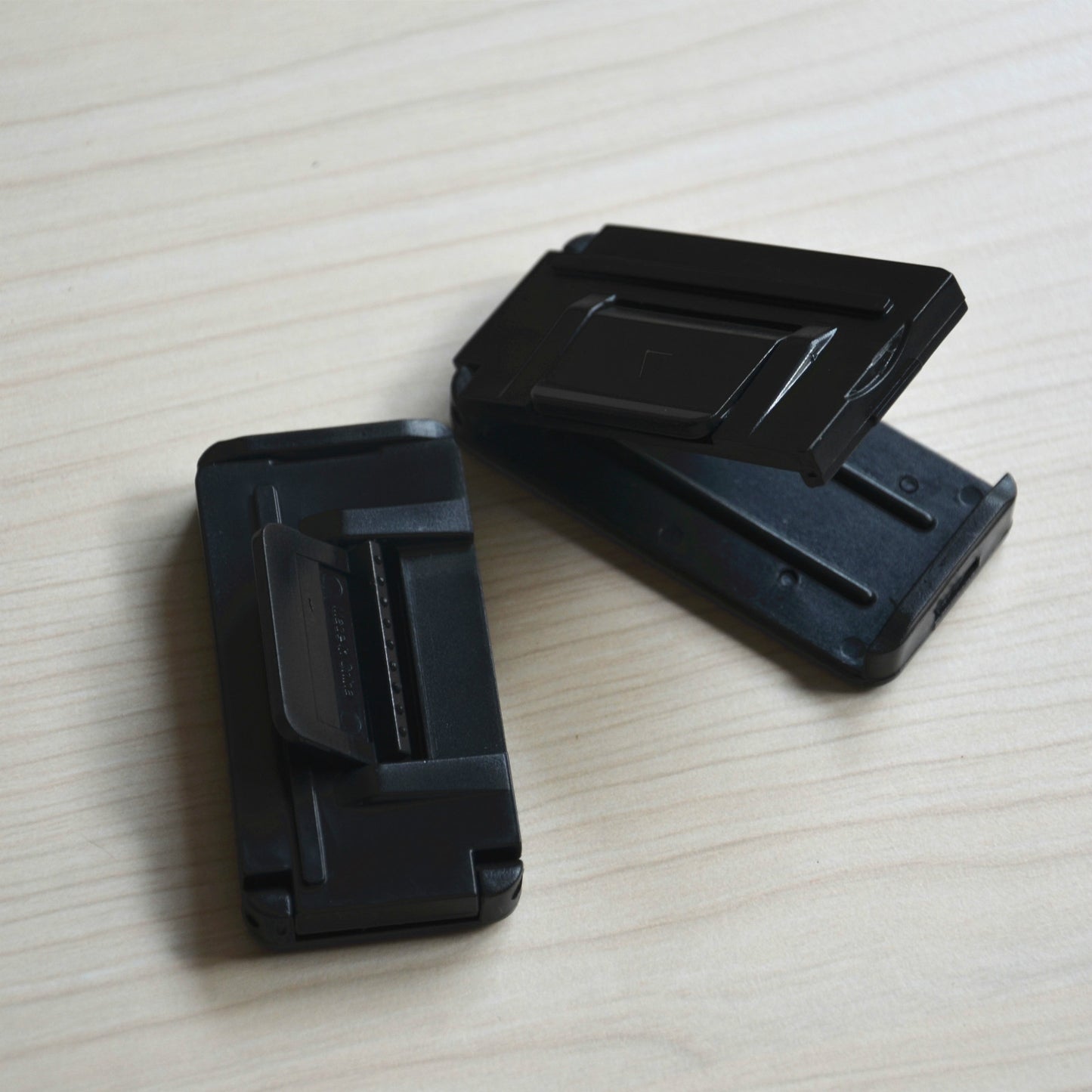 2x Car for Seat Belt Strap Adjuster Stopper Buckle Improves Comfort Safety