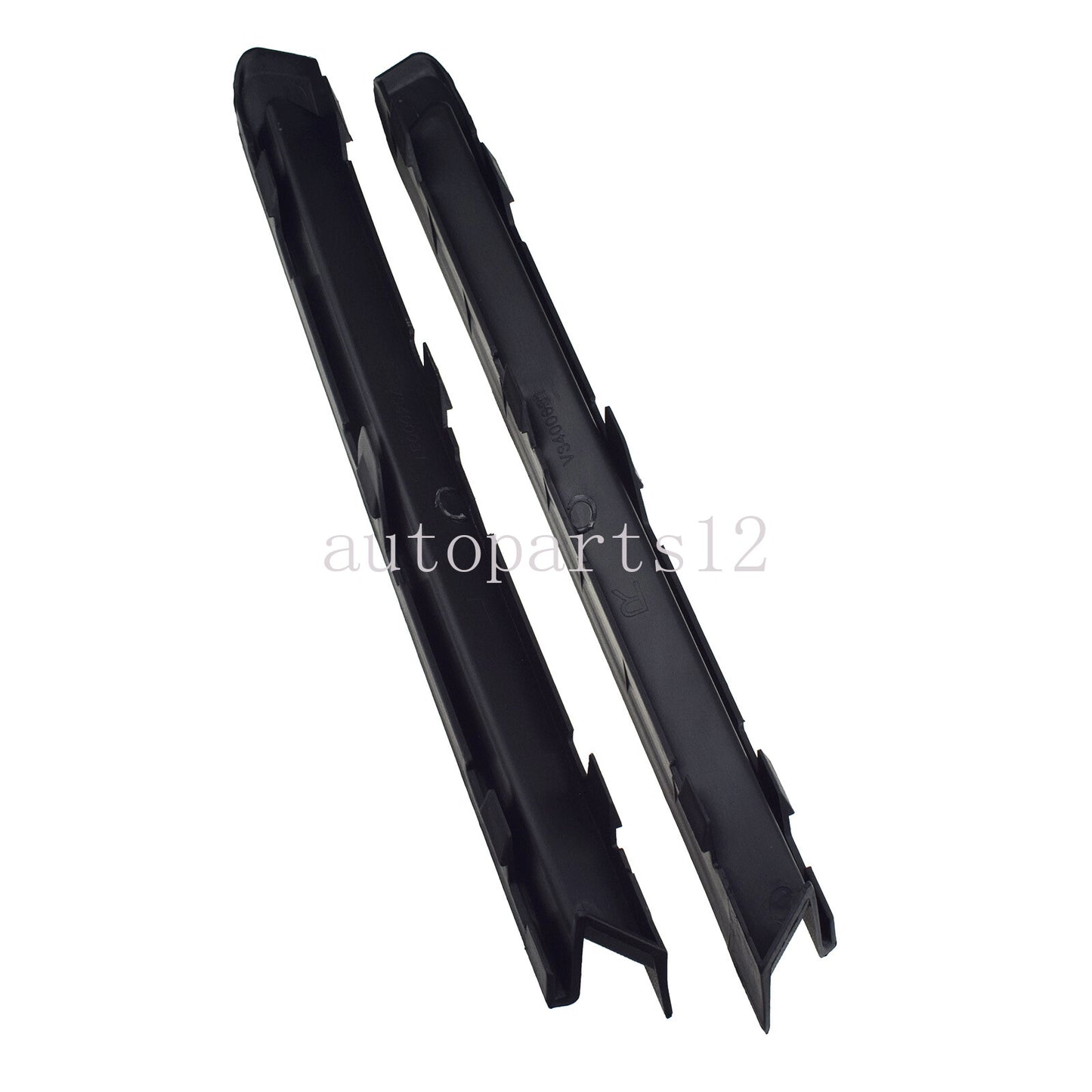 pair of front left and right bumper trim pieces suitable for VW for Jetta 2015 - 2018.