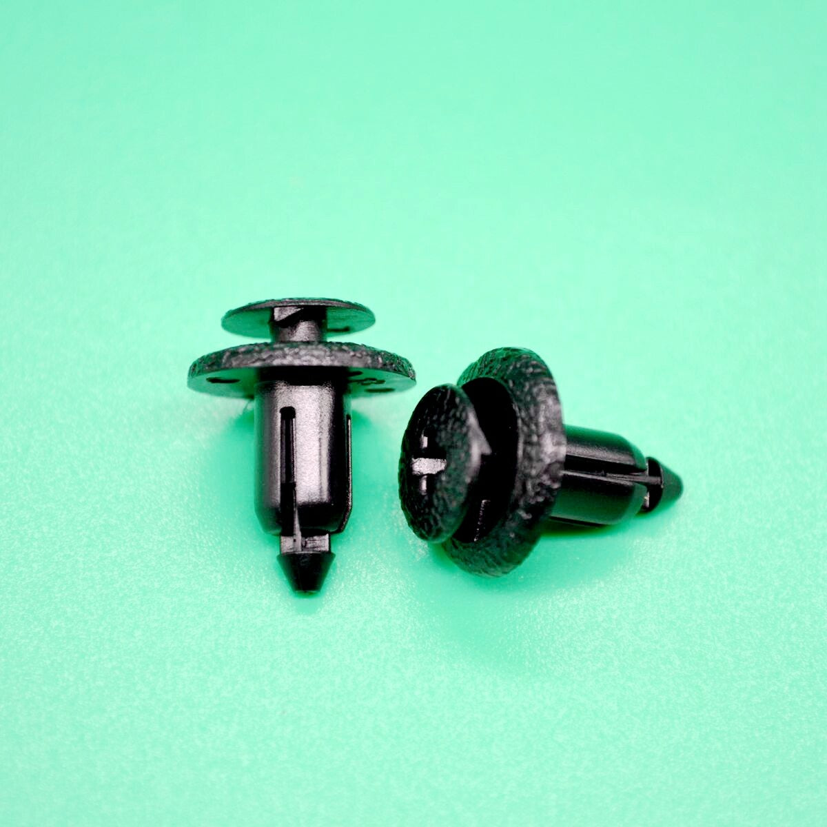 Engine thermostat 160¡ãF suitable for 643, 733, 743, 753, and 773 skid steering systems. G