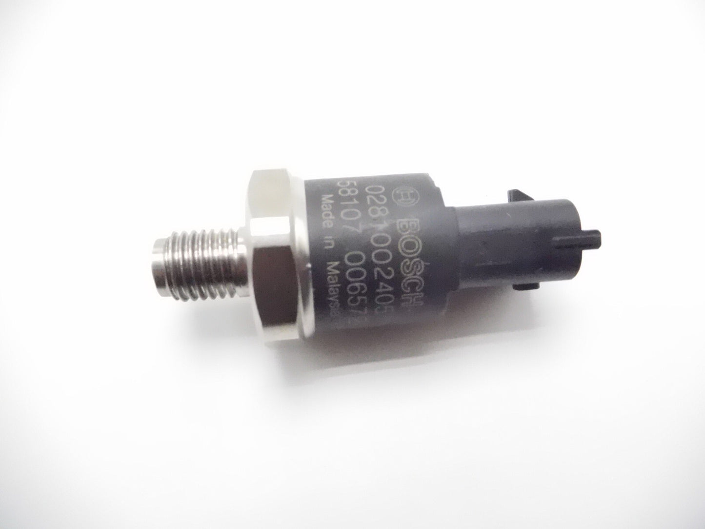 Fuel rail pressure sensor 0281002405 is suitable for Iveco Daily MK3 for RENAULT