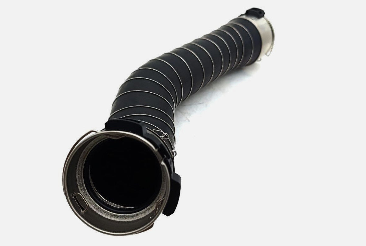 144633XN8A Turbo Intercooler Hose for NissanS NV350 14463-3XN8A Air Inlet Pipe n