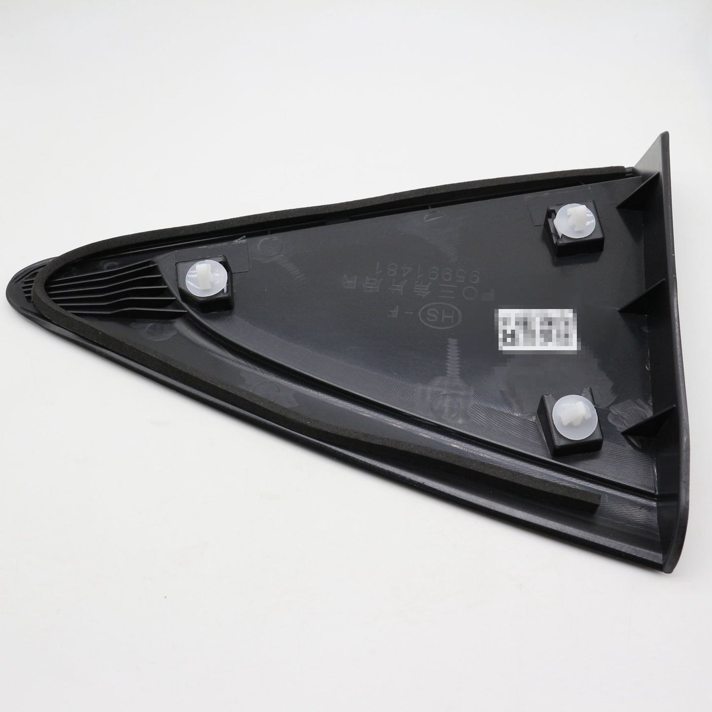 1. Rear right side decal assembly 95991481, suitable for Chevrolet for Cruze 2013-2016.