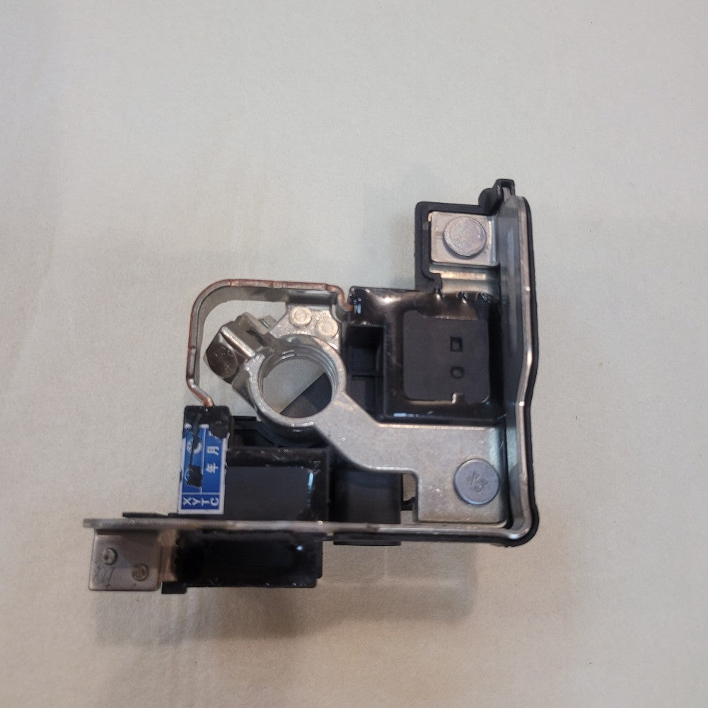 Battery sensor current limiter for Mercedes W213 W205 2017-2022 Q