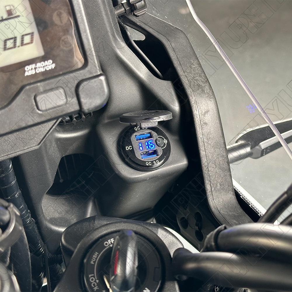 Dual USB Power Connector Socket w/ Voltage Display for Yamaha Tenere 700 2019-24 Q