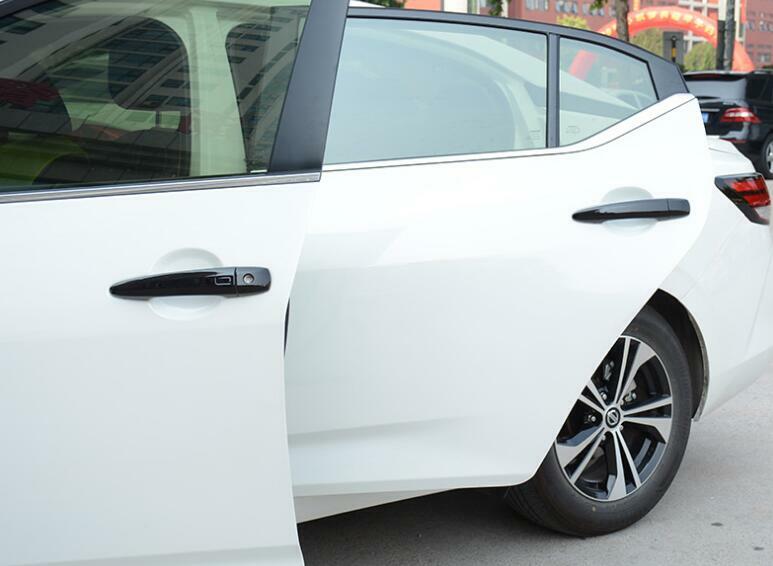 Suitable for Nissan Altima 2019 - 2020 - 2021 models. Glossy black exterior door handle cover trim.