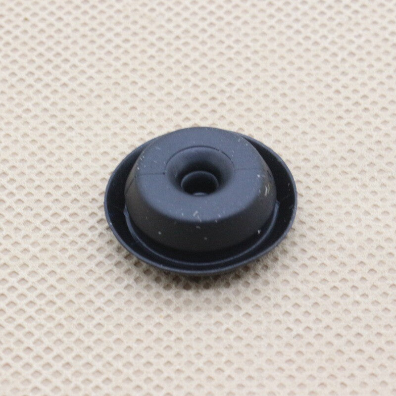 new rubber protective covers for Nissan and for Infiniti 74849-JD00B body hole plugs, quantity 4
