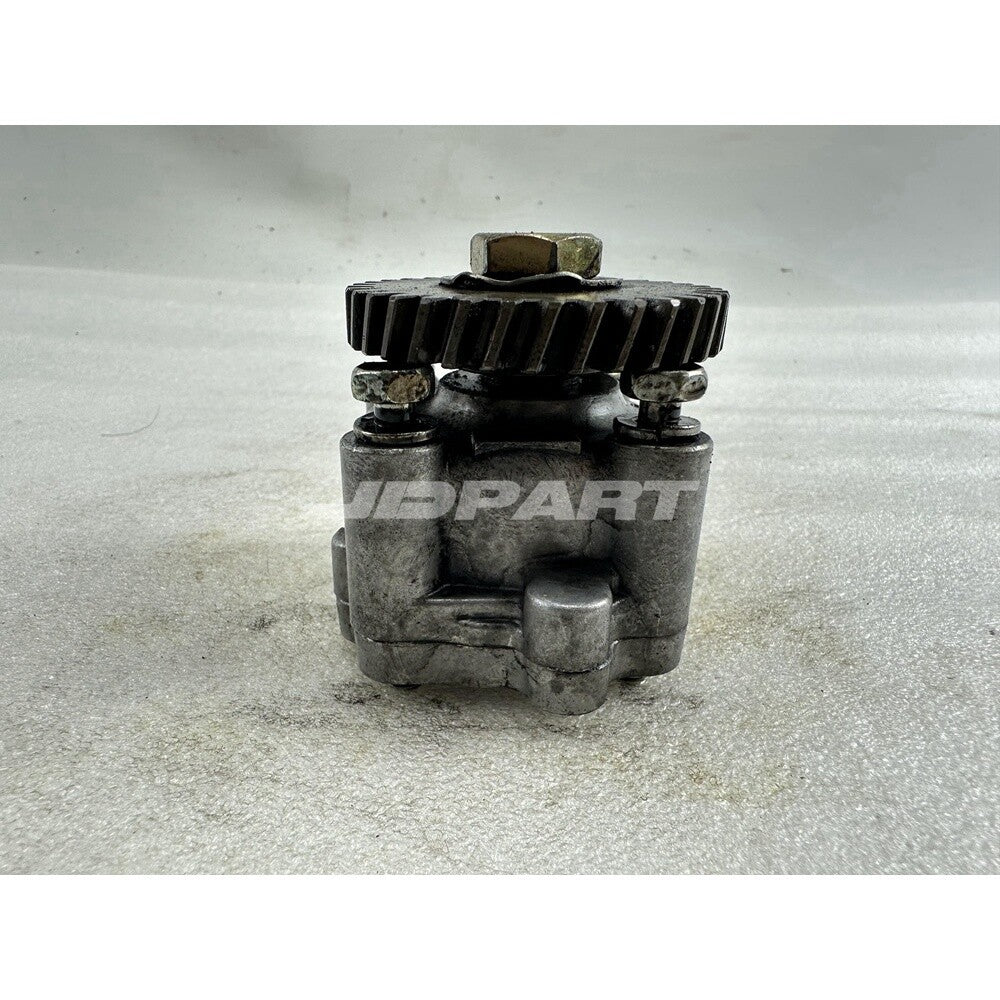 33T Z600 oil pump suitable for engine parts -