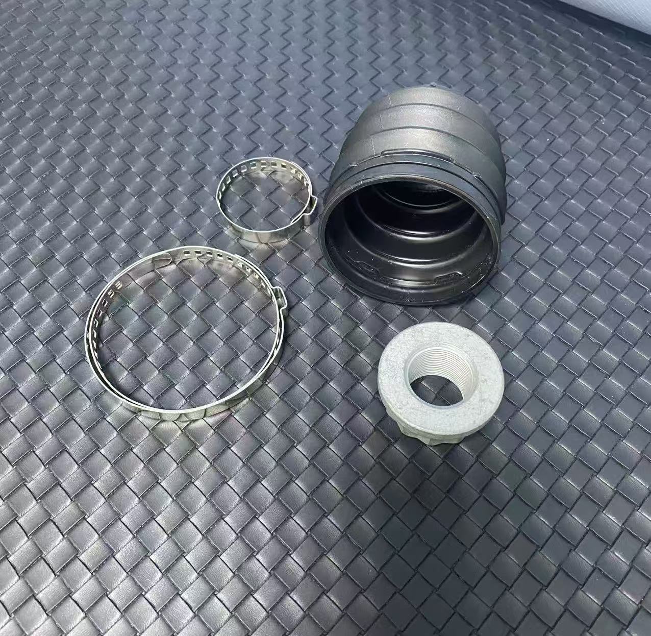 dust Cover A0003572400 000 357 24 00 Q