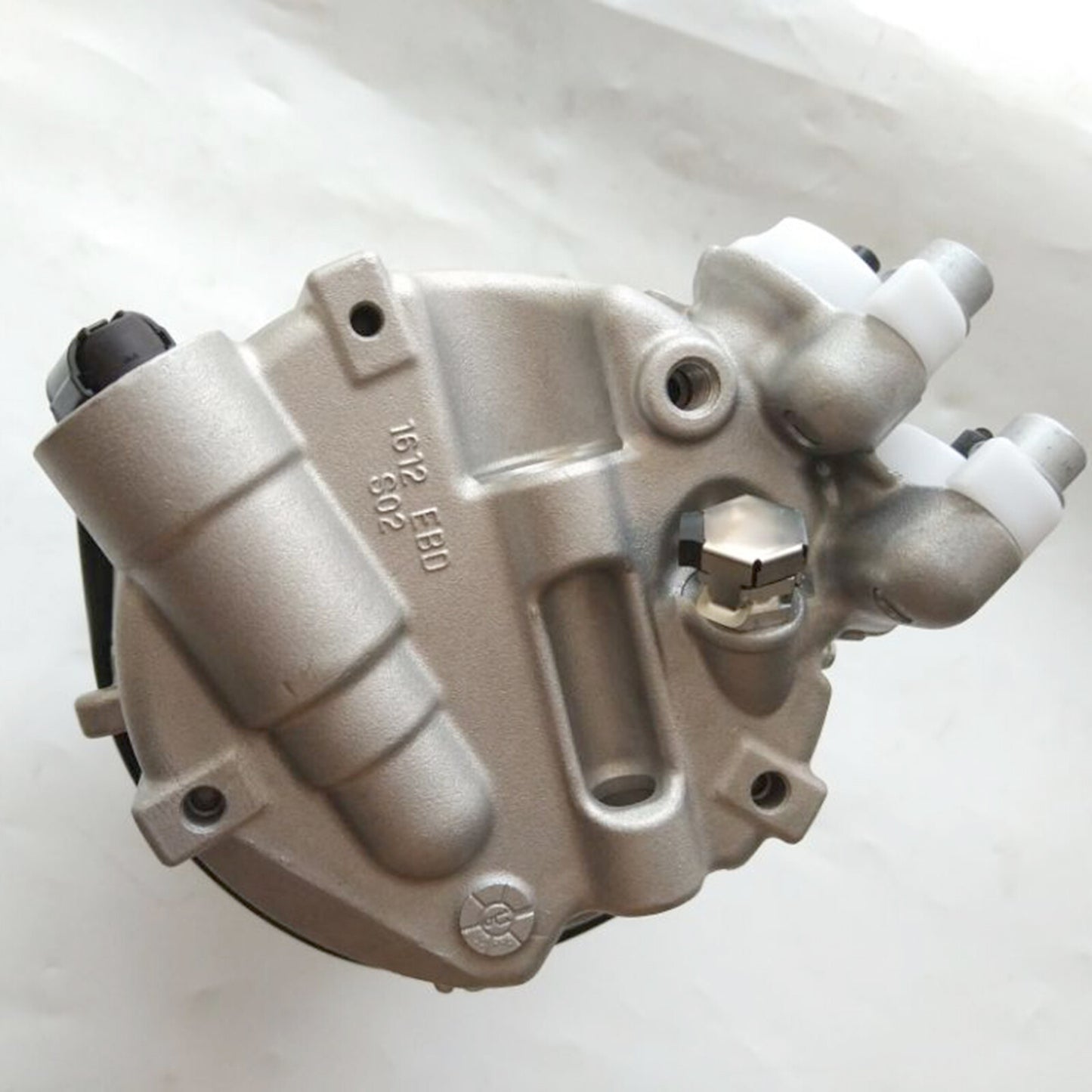 6PK 110mm AC COMPRESSOR LR058017 Sanden 1656P for Land Rover Discovery