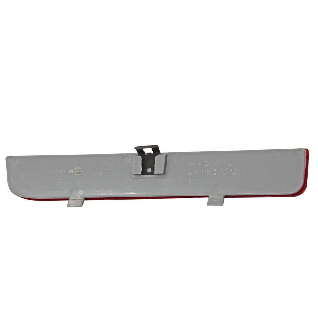 The red reflector on the right rear bumper is suitable for Land Rover LR2 / for Land Rover for Range Rover LR006349