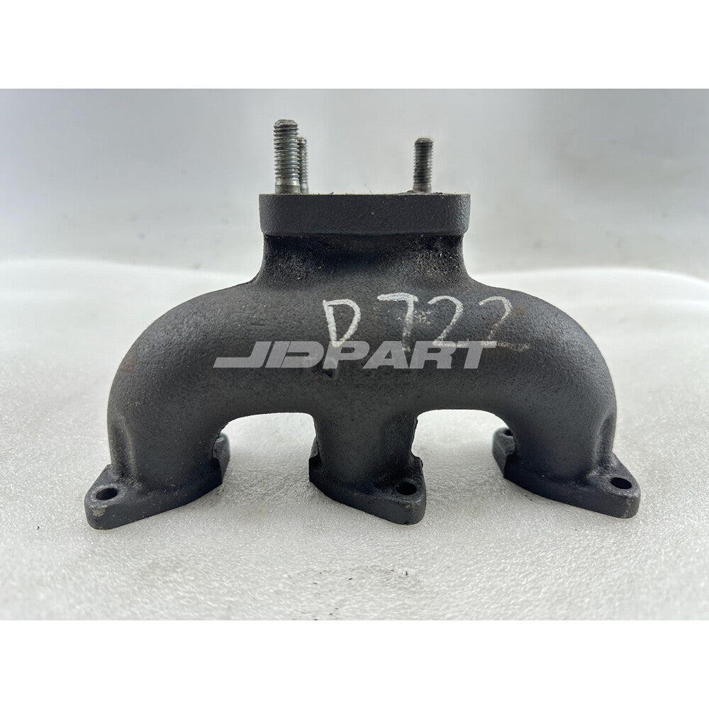 D722 exhaust manifold is suitable for excavator engine parts.