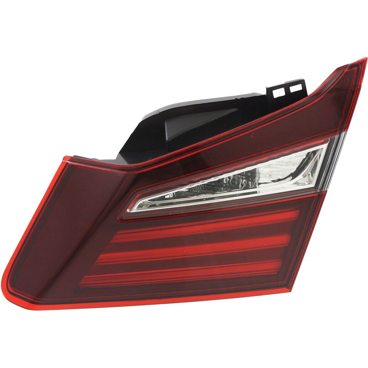 One left taillight is suitable for the passenger side inner layer of 2016-2017 for Honda Accord.