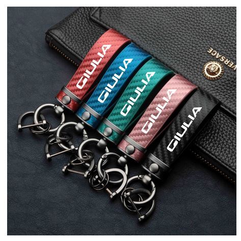 Green horseshoe buckle car keychain/key ring accessory for Alfa Romeo Giulia