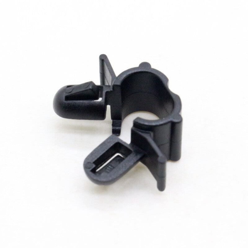 5-pack of car seatbelt clips, cable clips, and clamps suitable for Mitsubishi MU481009