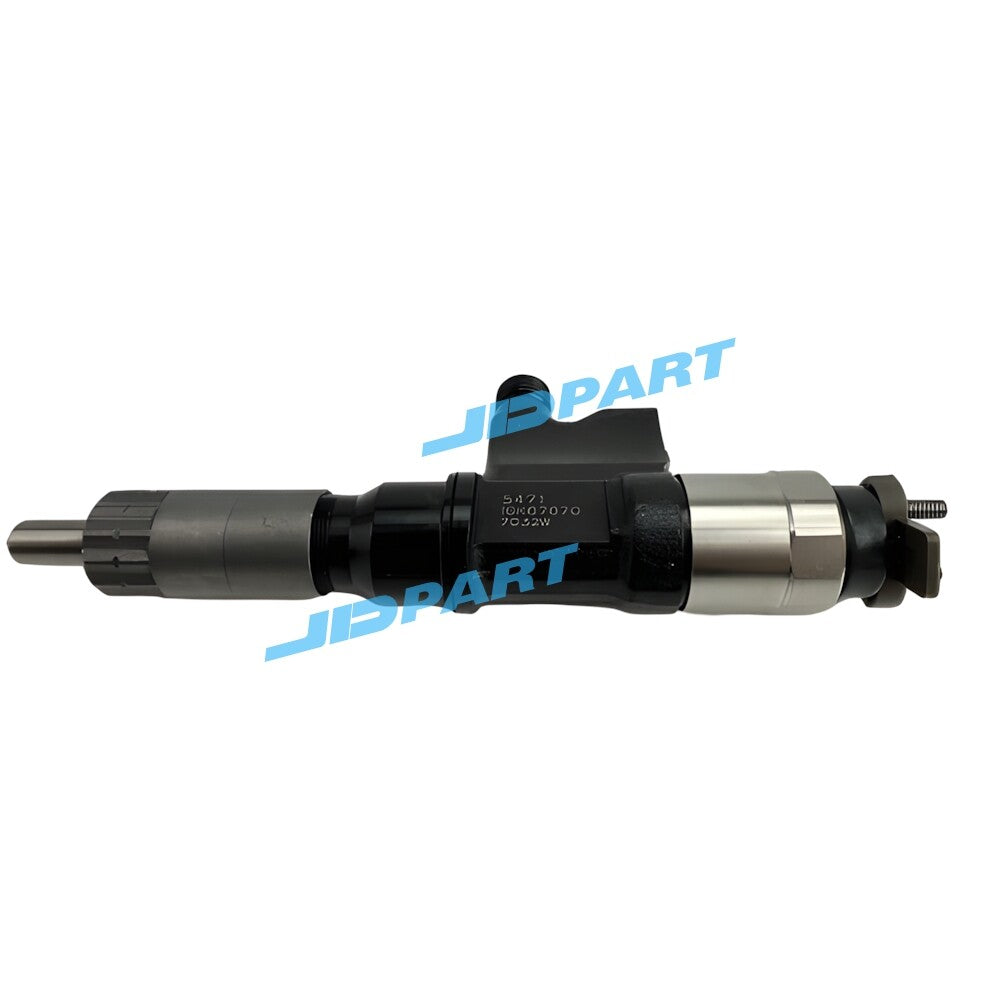 Injector 095000-5471 is a spare part for Isuzu 6HK1 engine.