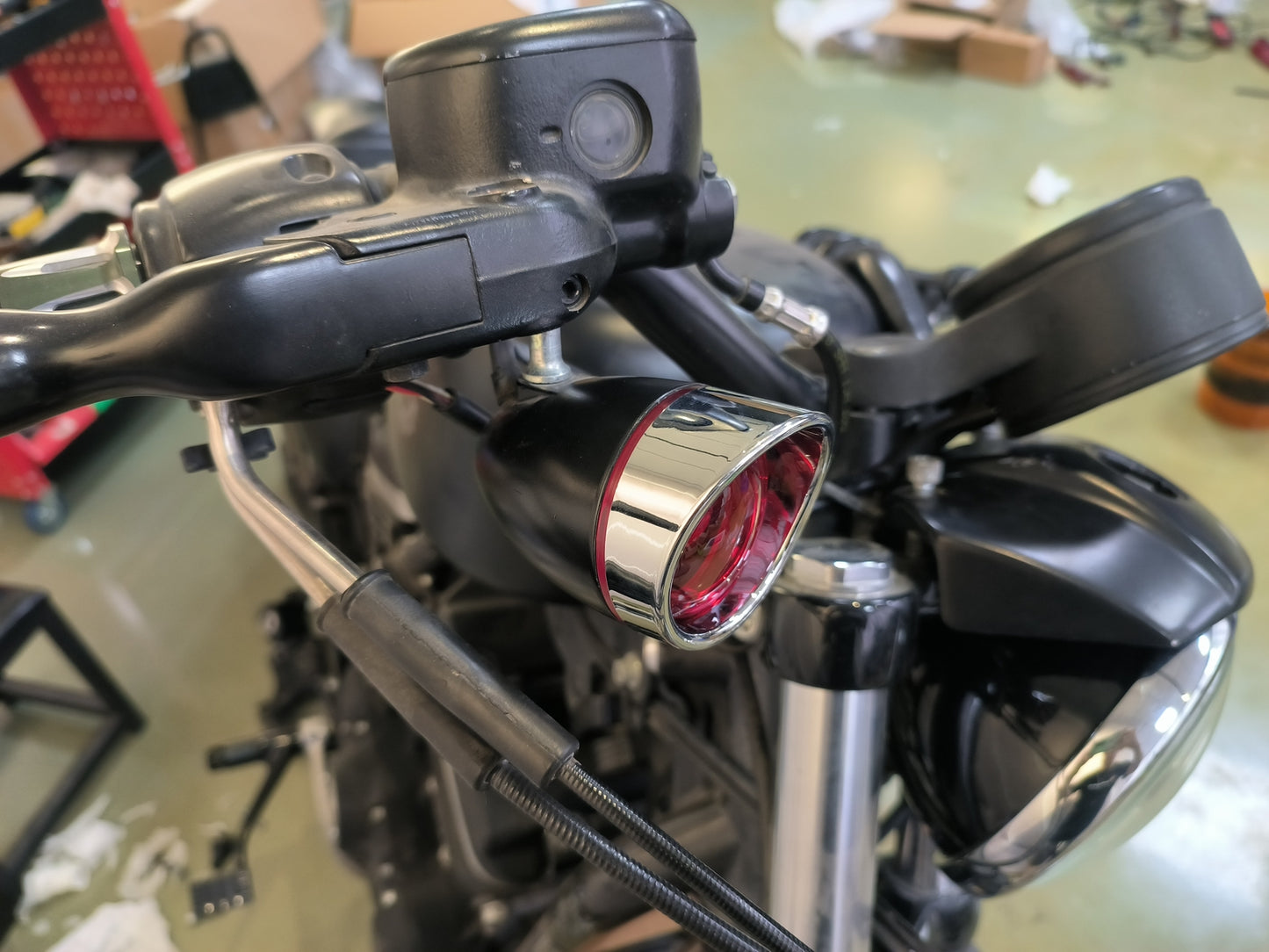 Chrome Turn Signal Light Visor Trim Ring Smoke Lens Fit for Harley Touring Dyna