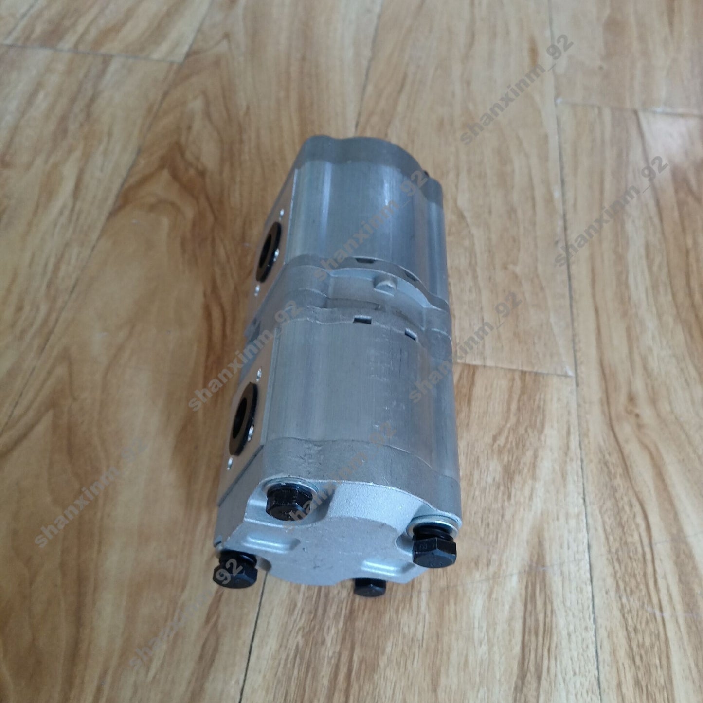 Gear Pump 05813175 for Bomag Tandem Roller 203