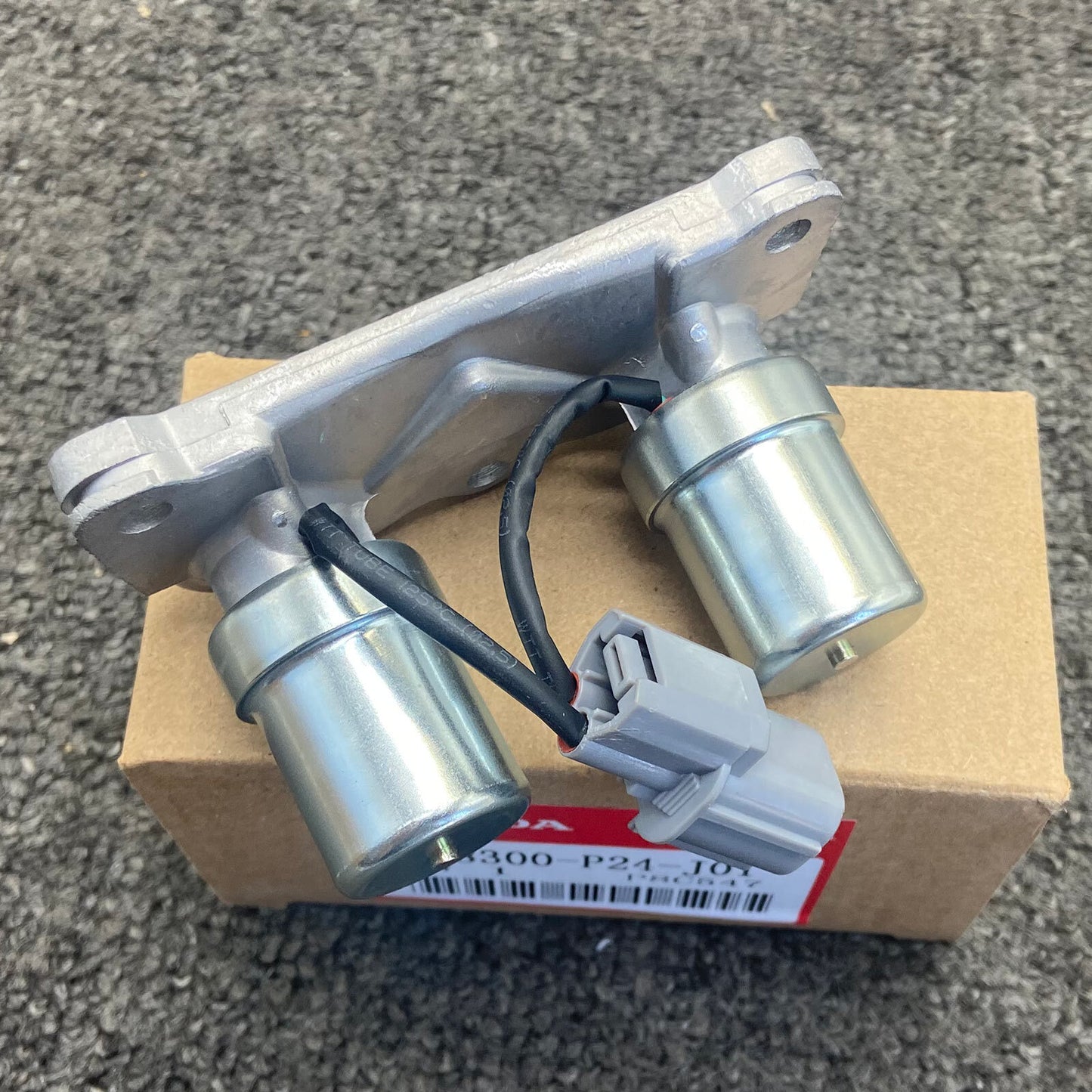 The new dual shift solenoid valve for transmissions is suitable for Honda CR-V 97-2001 and for Civic 1992-2000.