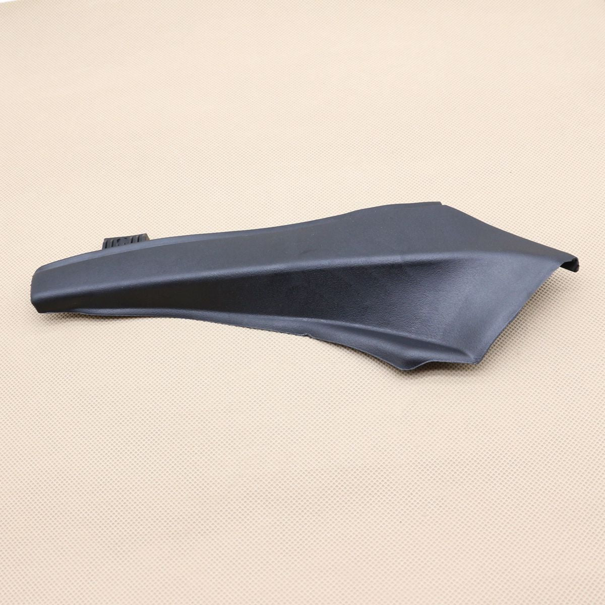 Left front cloak extension trim cover 53867-42020 Suitable for Toyota Rav4 2013-2018