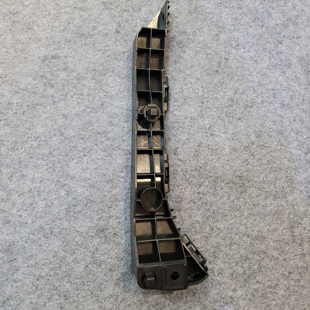 The bumper guard kit is suitable for Lexus ES350 2007-2012