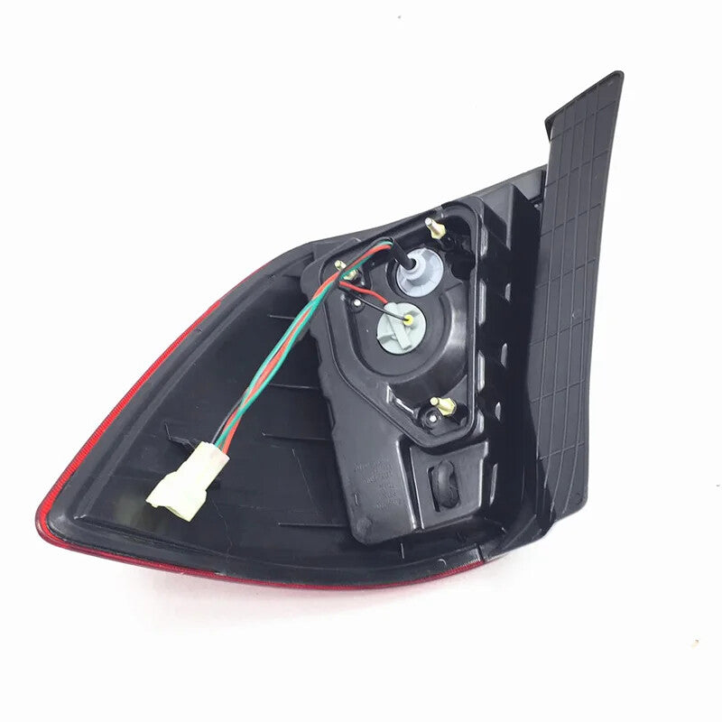 The right taillight and rear brake stop light are applicable to for Lifan X60 models from 2011 to 2015.