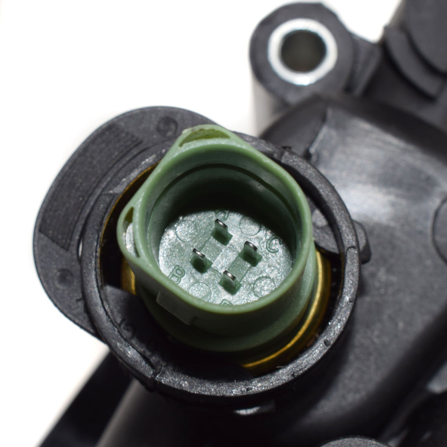 Engine thermostat housing assembly suitable for Audi A3, for VW for Golf,for Passat,Polo, and for Skoda seats. Q
