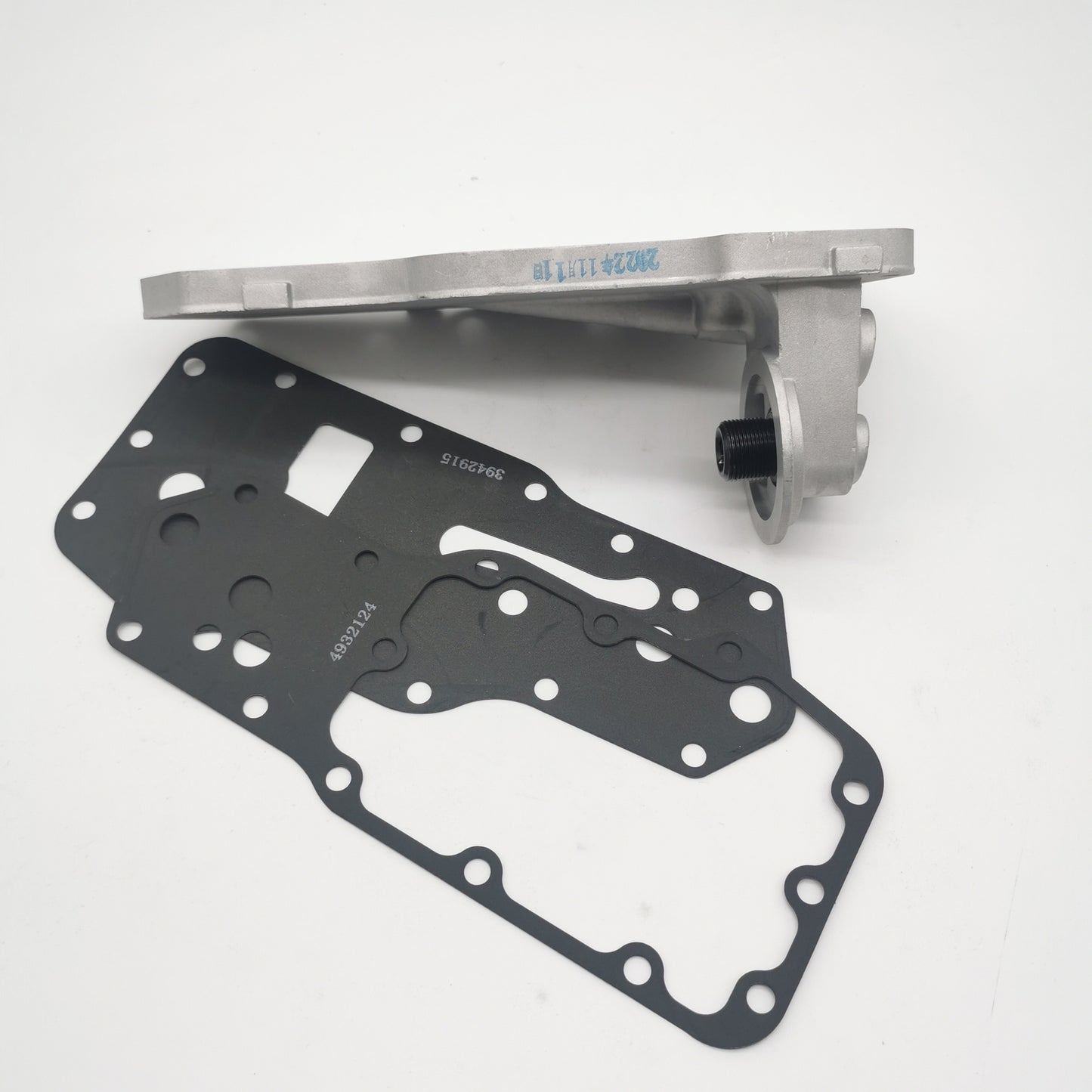 Oil Filter Support Head Cooler Cover 4934218 For Engin B5.9L 6B 6BT 6BTA