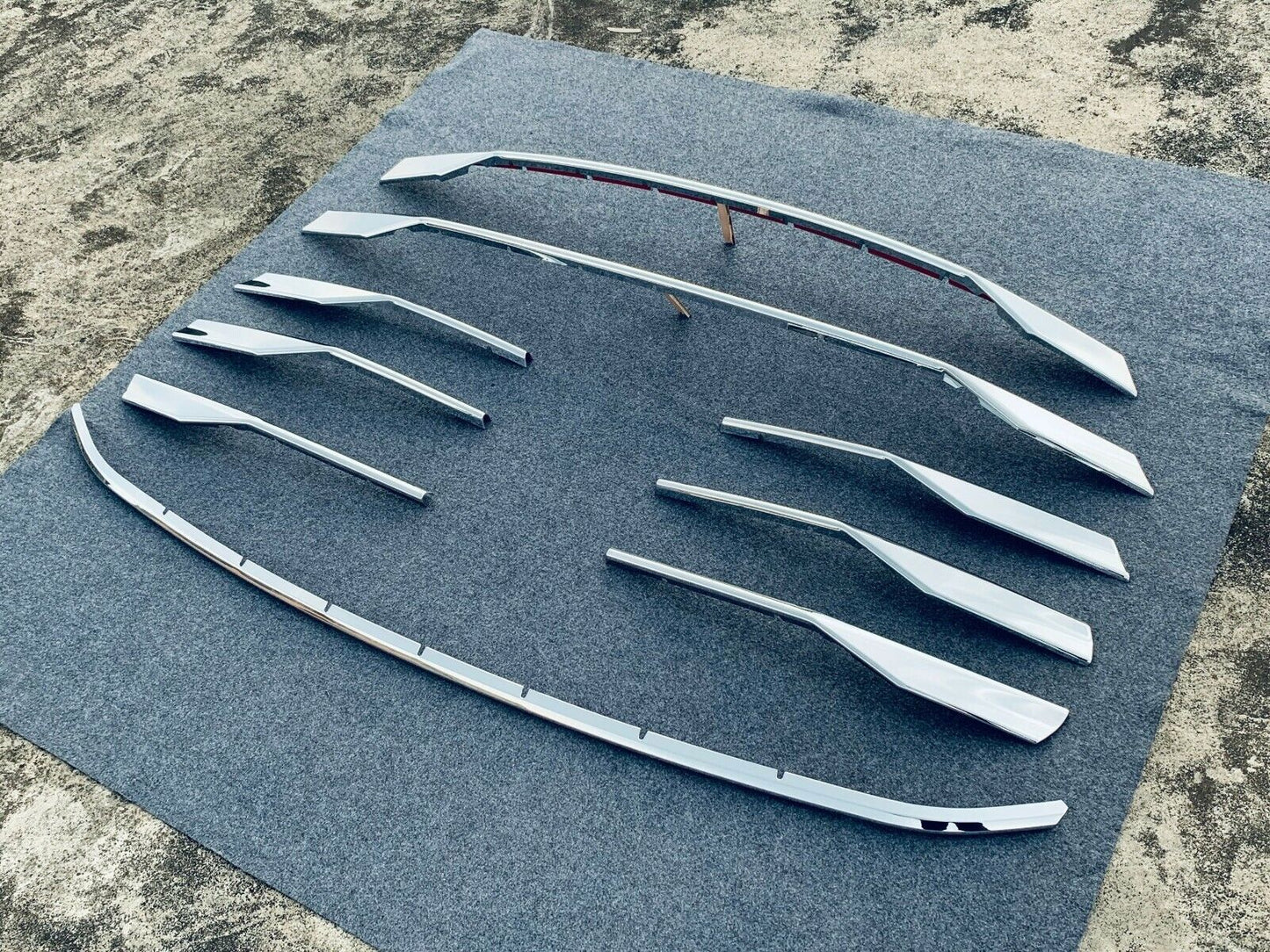 For 2021-23 for Toyota for Sienna Chrome ABS Front Grille Center Molding Strip Trim Kit