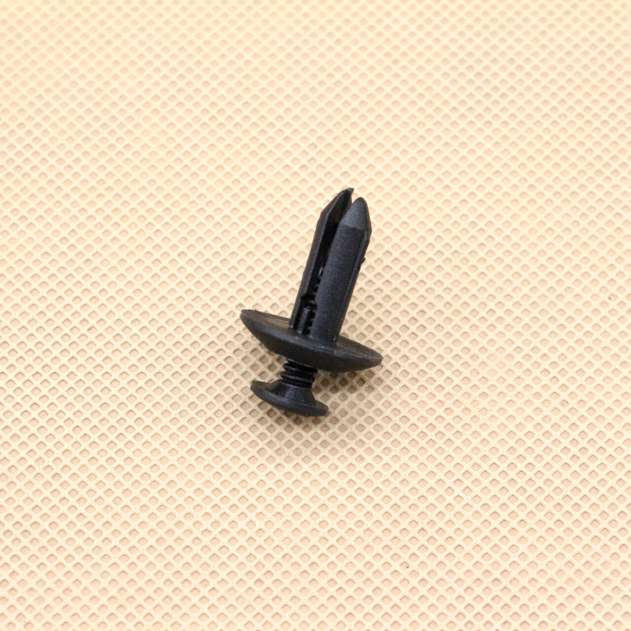 10 Fastener Clips for Dodge for Ram for ford Front Airbag Splash Protector Fixtures