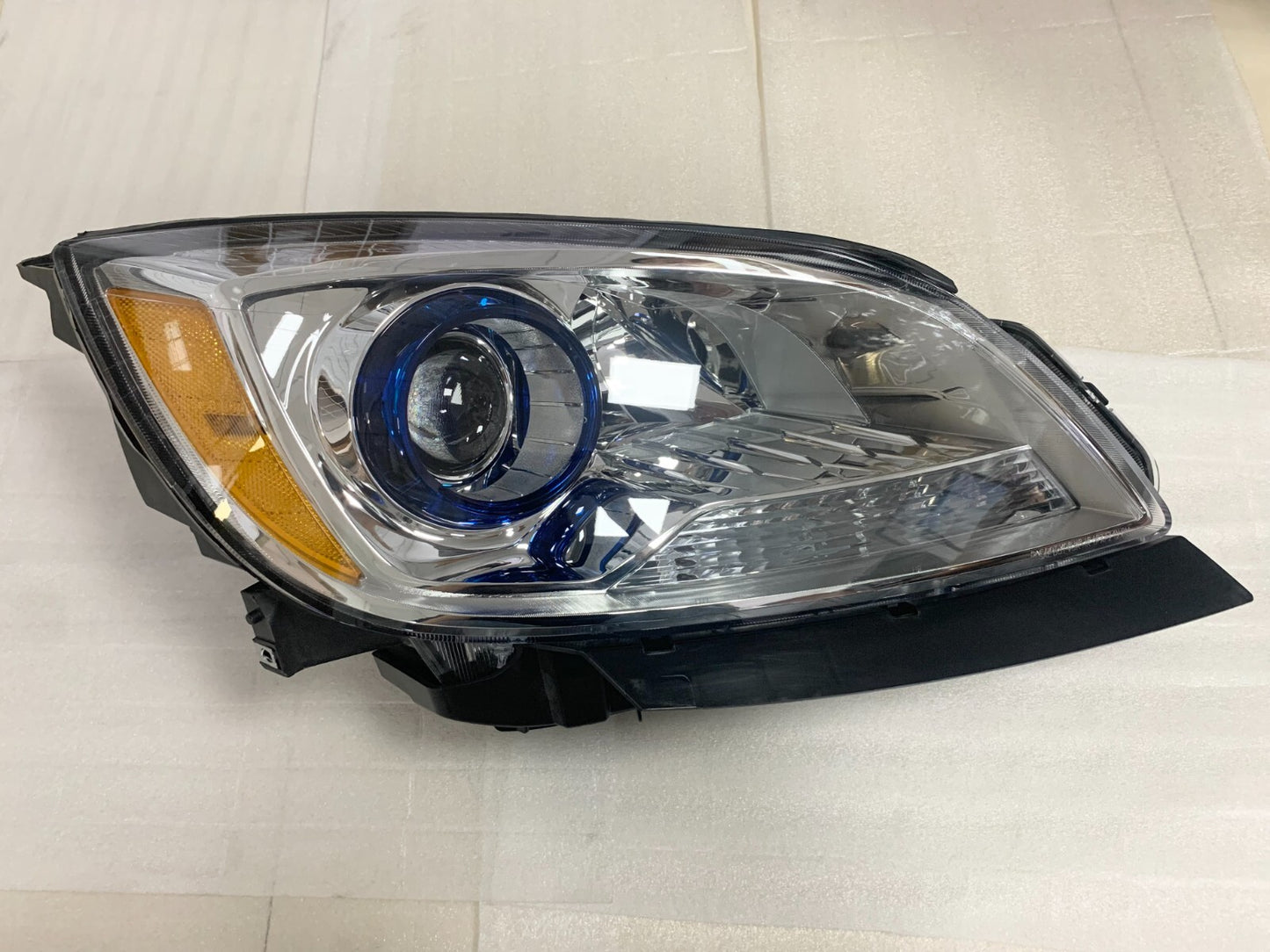 Halogen headlight kit for 2012-2017 for Buick Verano, driver and passenger sides.