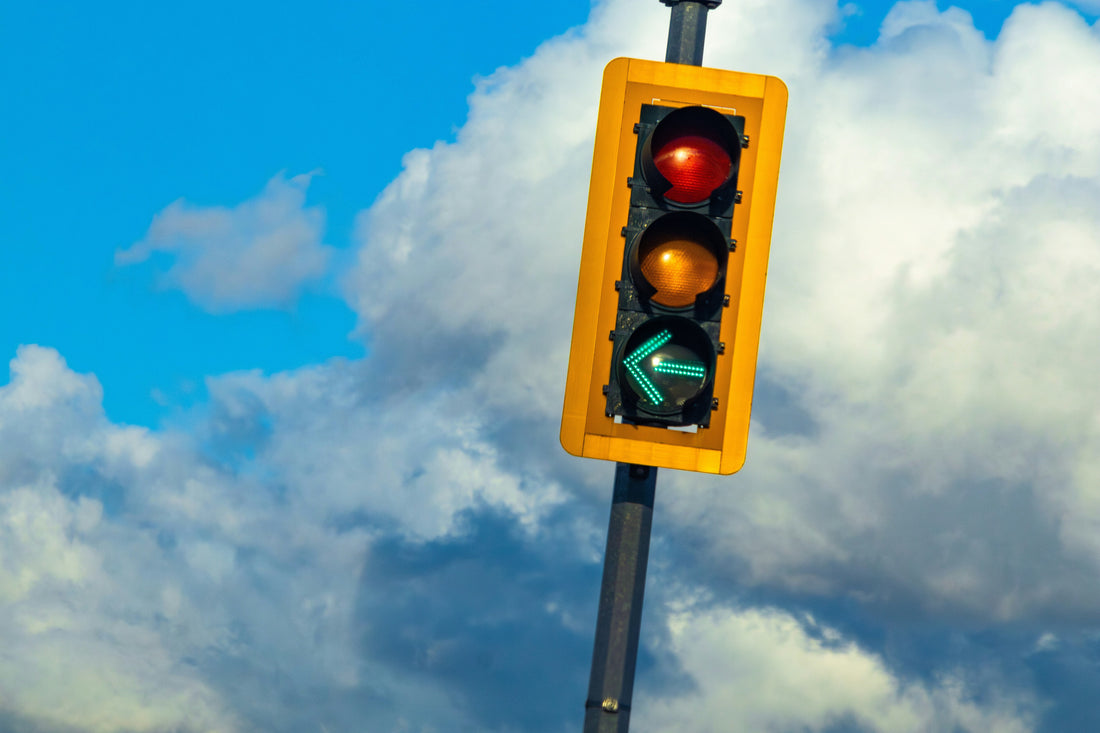Understanding the Function and Benefits of Right Hand Turn Signals
