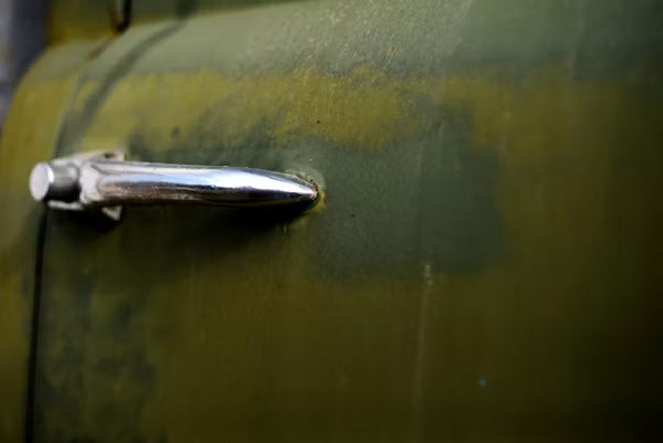 The Ultimate Guide to Car Door Handle Helpers: How They Work and Why You Need One